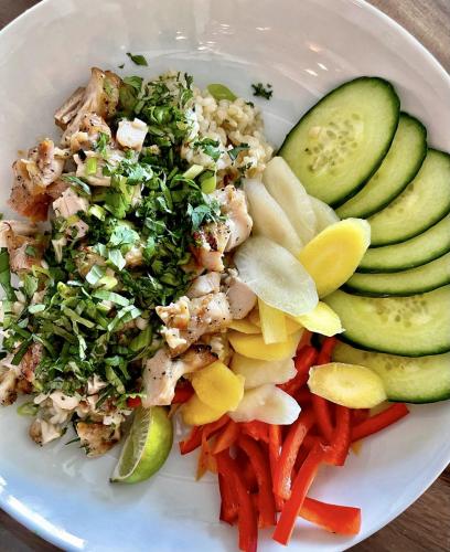 AWN-Original-Photos Vietnamese-Rice-Bowls-with-Grilled-Chicken-Pickled-Daikon-and-Carrots-Nuoc-Cham 2022.06.14